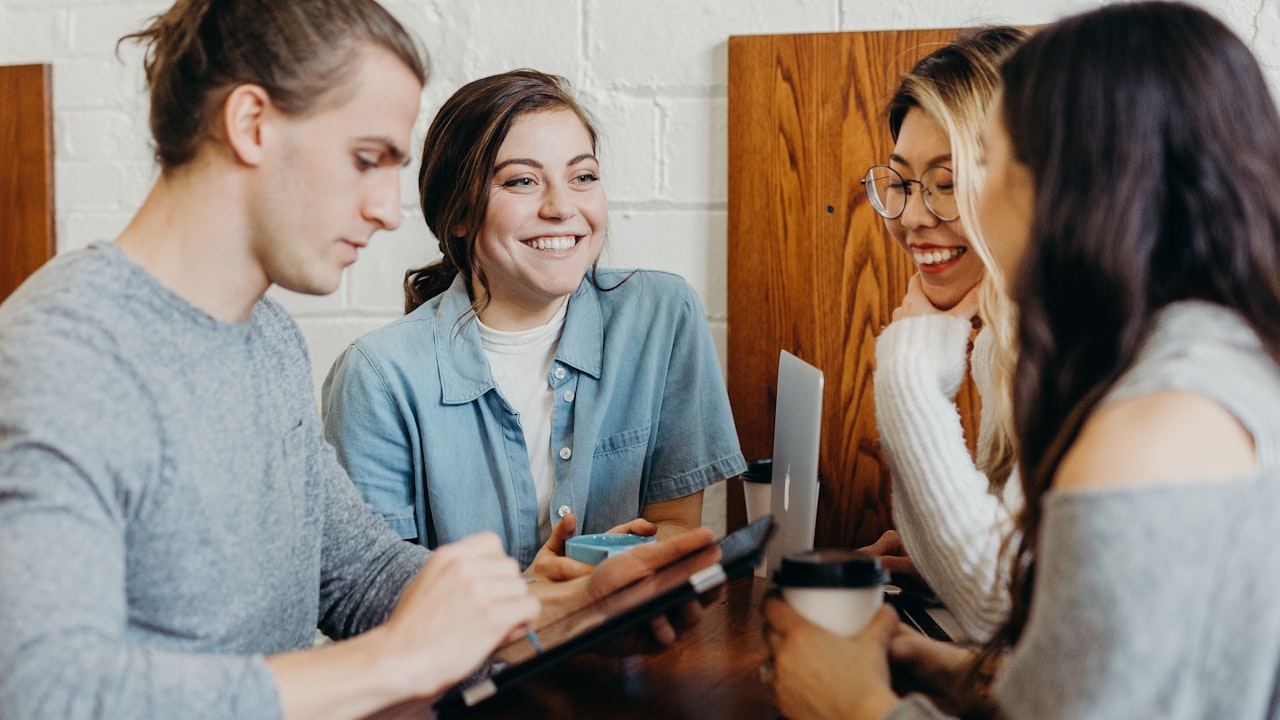 Optimisation des Conversions (CRO) au Maroc : Stratégies d'Acquisition Client & Maximisation du ROI en 2026